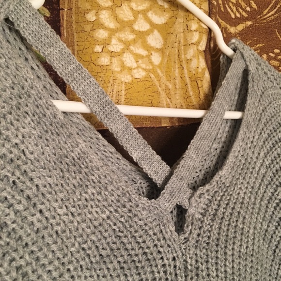 Super cute grey sweater with crisscross back :) - Picture 4 of 5